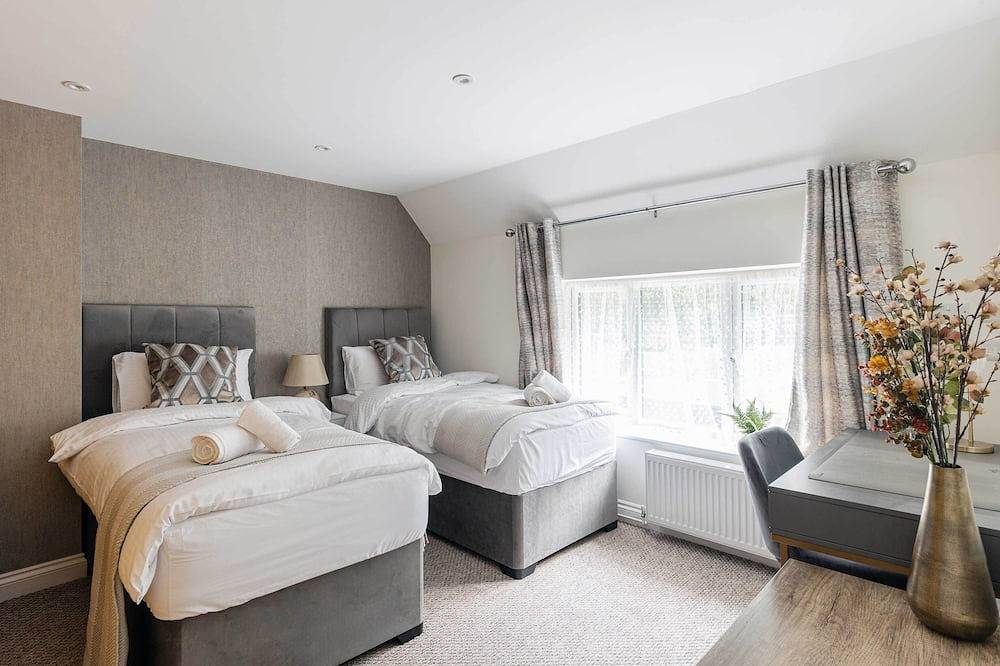Apartamento entero, Beautifully presented 3 bedroom apartment,\nwalking distance to University,Tesco in Guildford, Surrey