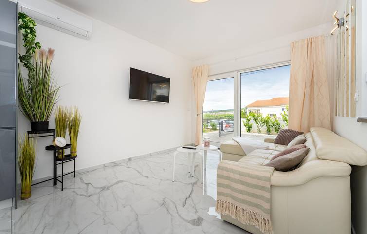 Ferienhaus für 6 Personen, mit Garten und Terrasse in Maslenica - 4