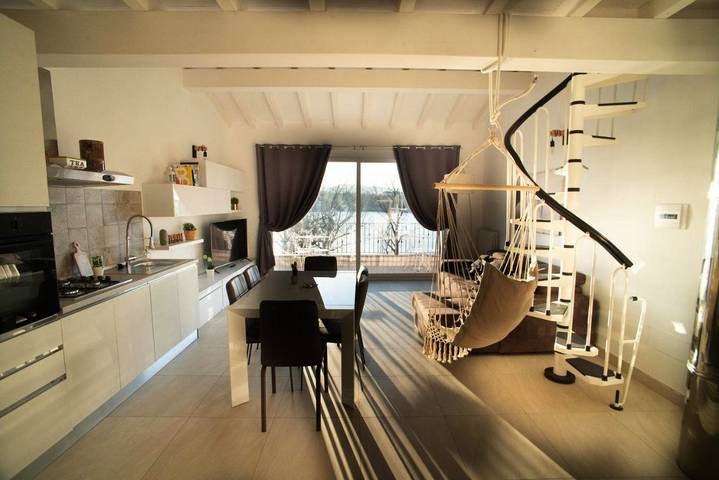 Casa vacanza per 9 persone, con giardino e piscina nonché vista lago e panorama, con animali domestici - 1