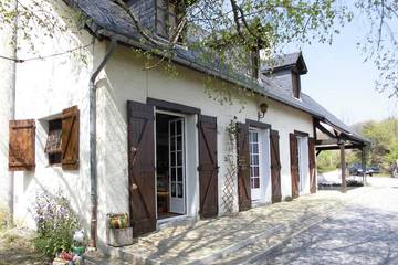 Gîte pour 5 personnes, avec terrasse et jardin à Aramits