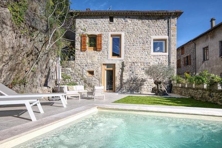 Maison de vacances pour 6 personnes, avec vue ainsi que jardin et piscine