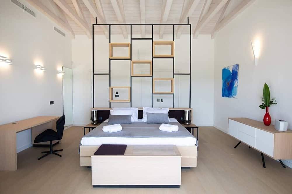 Villa Dusana - Beachfront villa with pool in Dalmatia in Cavtat, Dubrovnik-Neretva