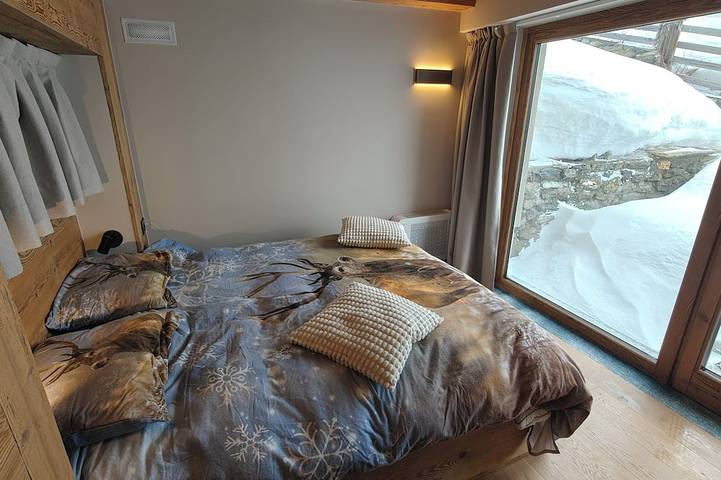 Ganze Wohnung, Villa Les Clochards - luxury Ski-in/out Matterhorn view 6 apartments 4-40 people in Cervinia, Valtournenche