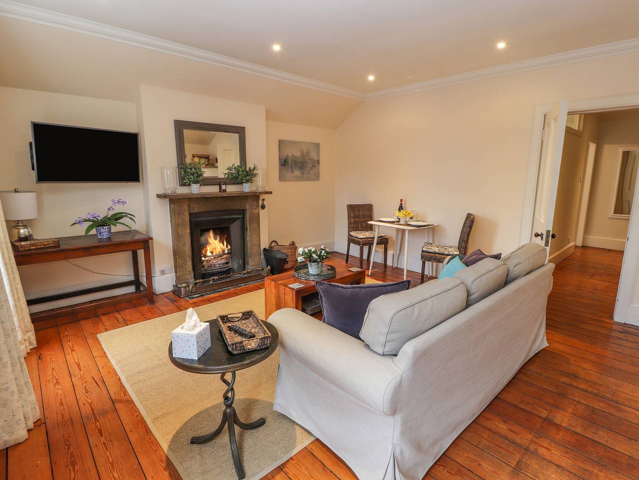 Entire apartment, Cook's Flat in Wrexham, Wrexham region