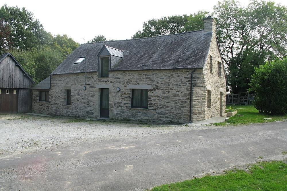 Gîte de charme entre deux lacs en Centre Bretagne, à 40 kms des premières plages in Le Quillio, Cotes-d'Armor