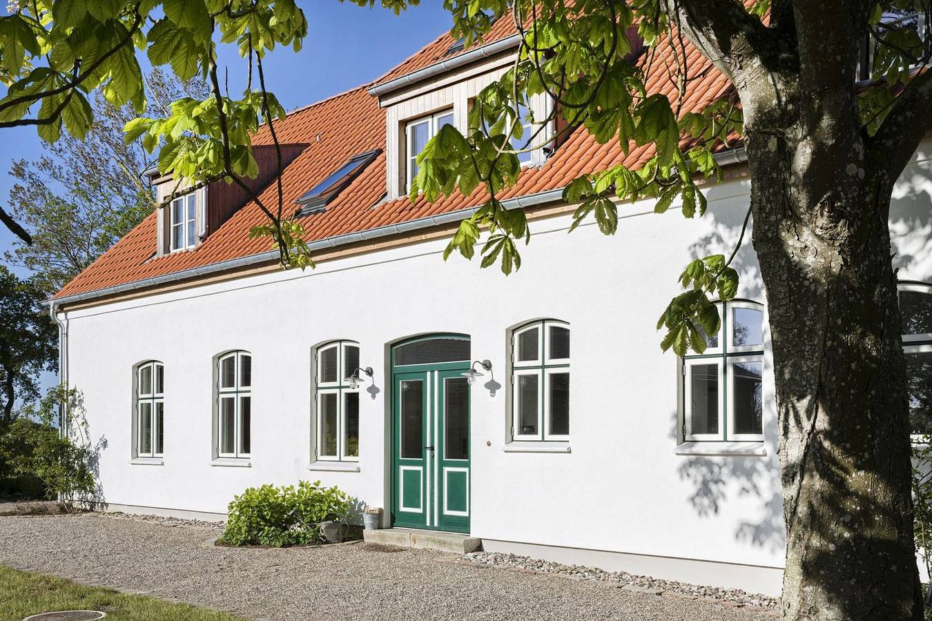 Großzügiges Landhaus in Ostseenähe mit großem Garten, Ofen und Sauna in Geltinger Birk, Pommerby