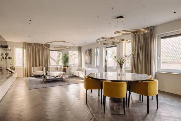 Vakantiehuis voor 7 personen, with Balkon and Whirlpool as well as Terras and Uitzicht in Amsterdam West