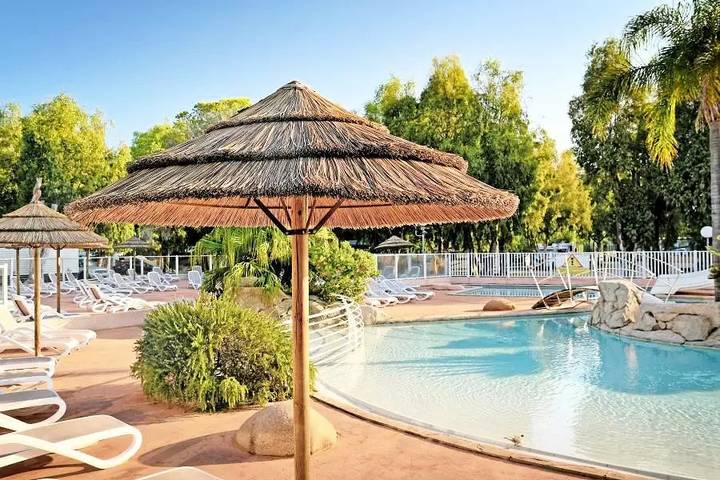 Mobilheim Santa-Giulia 32 m², klimatisiert, 2 Schlafzimmer 4 Personen in Calvi, Calvi und Umgebung