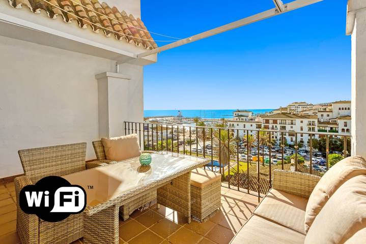 Holiday rental for 4 people, with Balcony and Terrace as well as Garden and Pool in La Duquesa