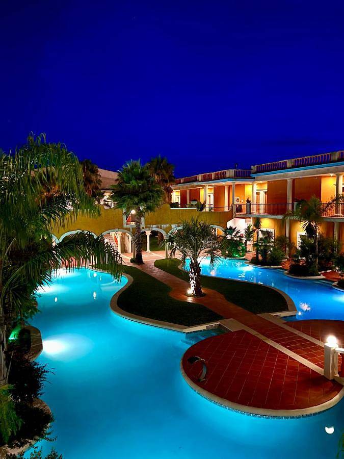 Hôtel pour 3 personnes, avec piscine ainsi que jardin et bassin pour enfant à Praia de Mira - 2