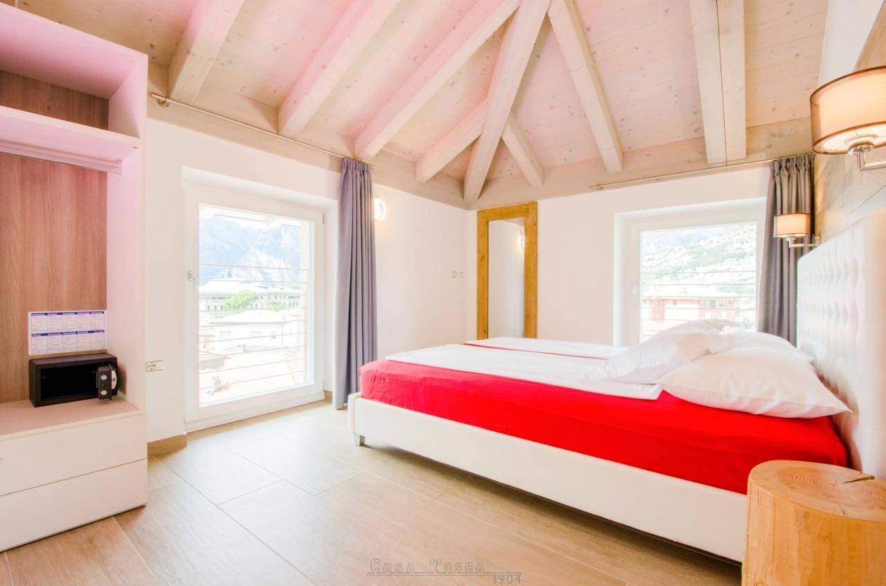 Ganze Wohnung, Casa Tosca - Holiday Home in Torbole, Nago-Torbole