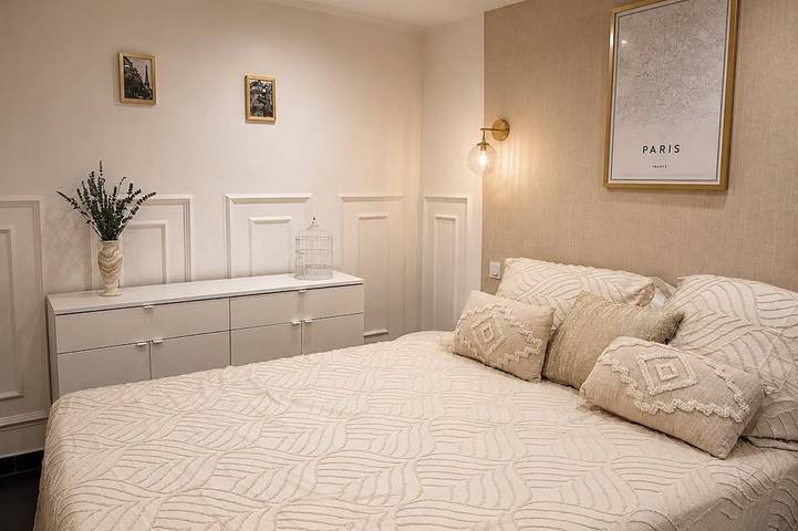 Les Toits de Gavroche, Parisian style, 8 min from Disneyland Paris. Sleeps 6. 55 m² in Serris, Sena y Marne