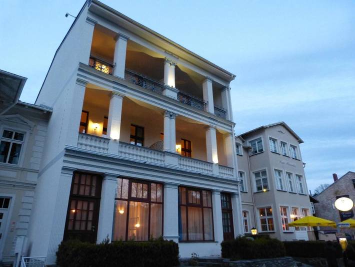 BnB für 2 Personen, mit Terrasse und Garten sowie Pool in Heringsdorf