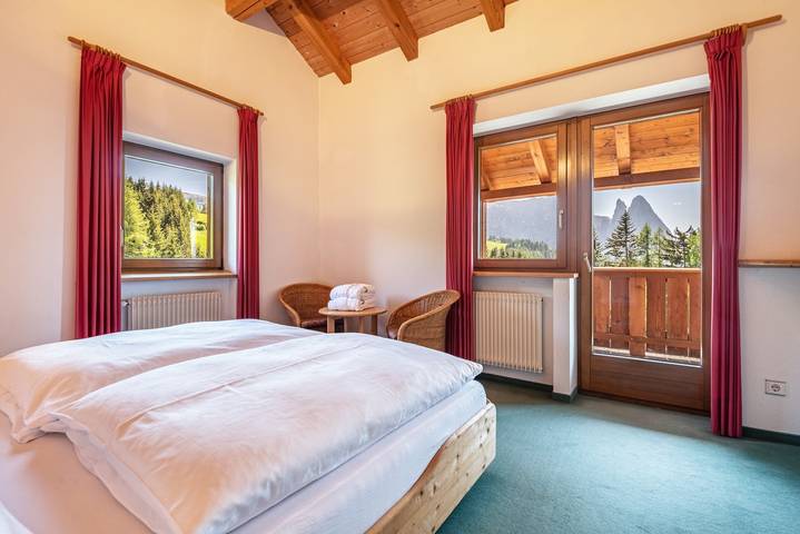 Appartamento intero, Appartamento vacanze "Ferienparadies Sabina Latsche" nel Parco Naturale sull'Alpe di Siusi in Compaccio, Castelrotto