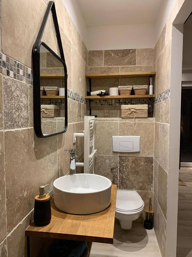 Chambre d’hôte pour 2 personnes, avec jardin ainsi que piscine et vue à Aigues-Mortes - 3