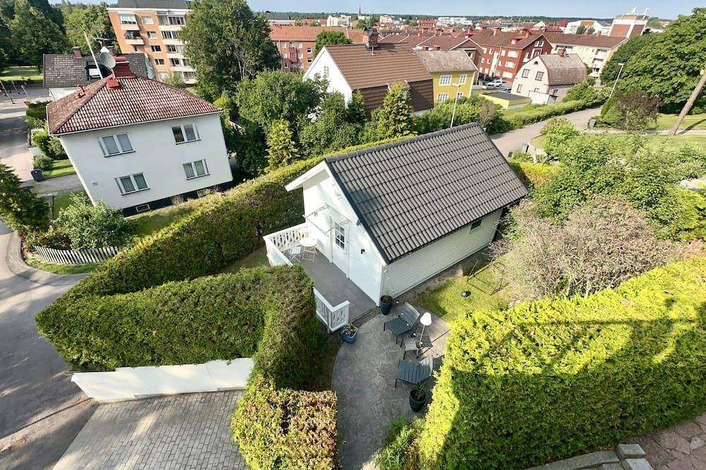Private mini-villa with patio in Katrineholm, Södermanland