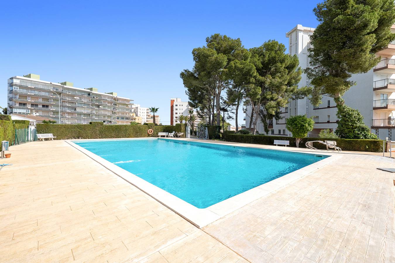 Entire apartment, Apartment 'Miami Palace I' with Sea View, Wi-Fi and Air Conditioning in Miami Playa, Costa Dorada