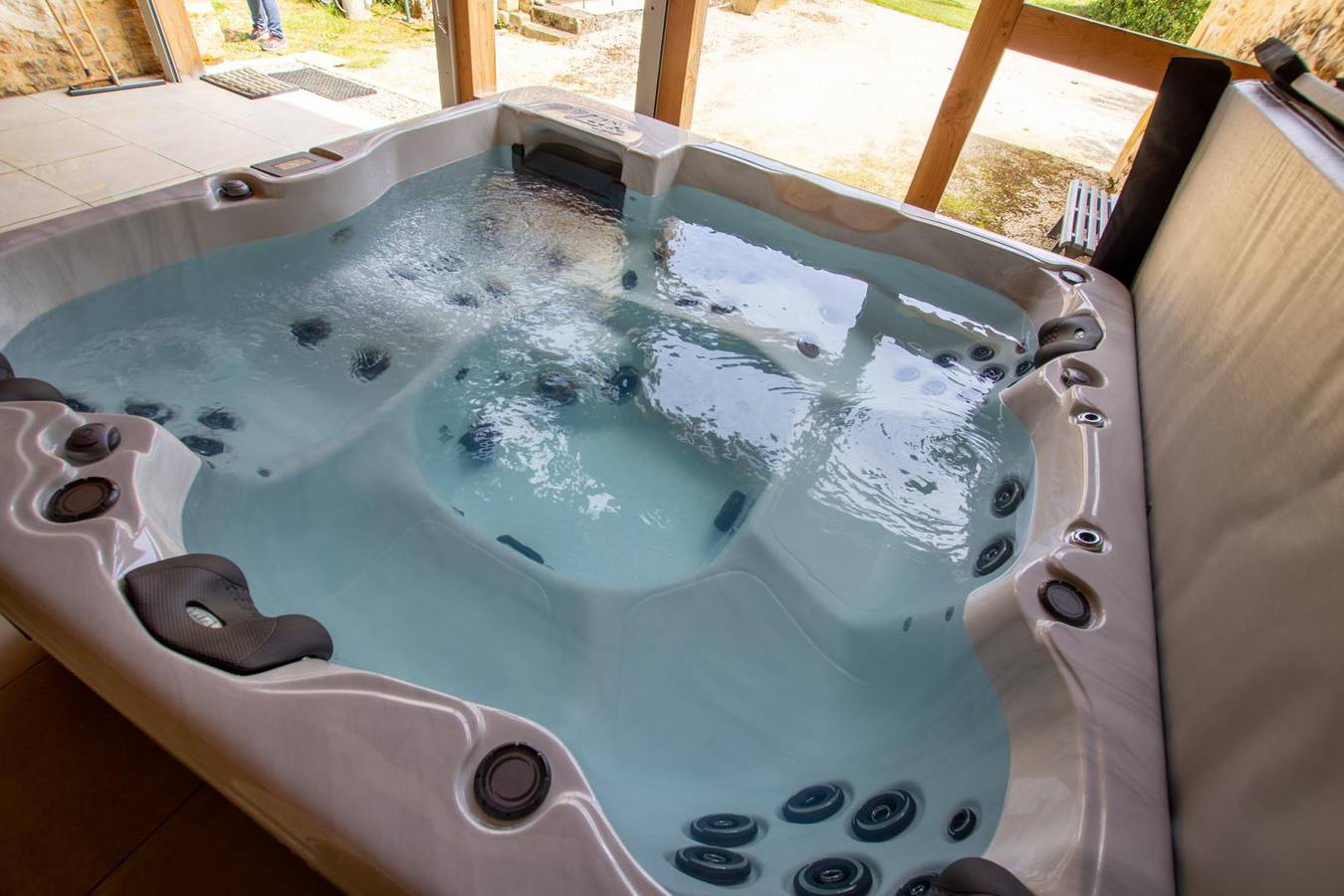 Gîte für 4 Personen mit Whirlpool in Saint-Avit-Rivière, Périgord Pourpre