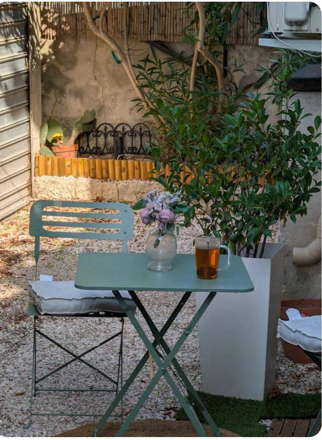 Chambre d’hôte pour 2 personnes, avec Terrasse ainsi que Jardin et Piscine à Marseille - 3