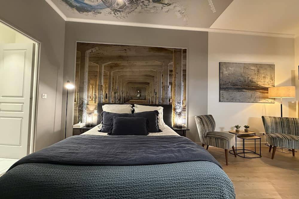 Geheel appartement, Studio Retro Design-Studio-Designer-Ensuite with Shower in Épernay, Marne