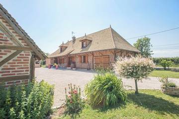 Agriturismo pour 10 personnes, avec jacuzzi et jardin dans Saint-Martin-en-Bresse