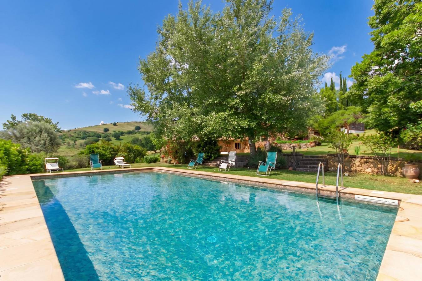 Villa per 14 Persone in Castel di Lucio, Provincia di Messina