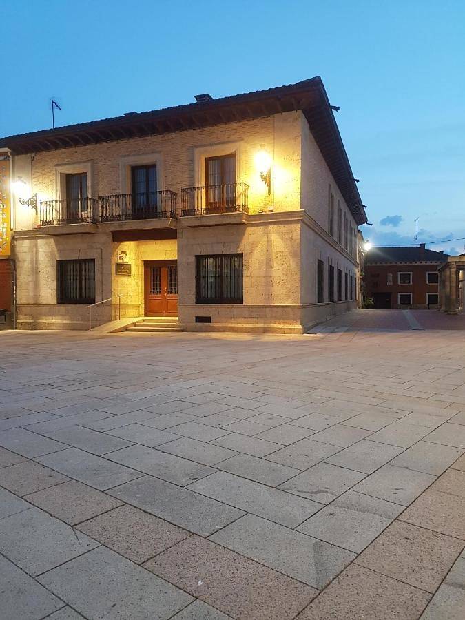 Casa rural para 16 personas, con piscina además de vistas y balcón en Tierra de Campos - 2