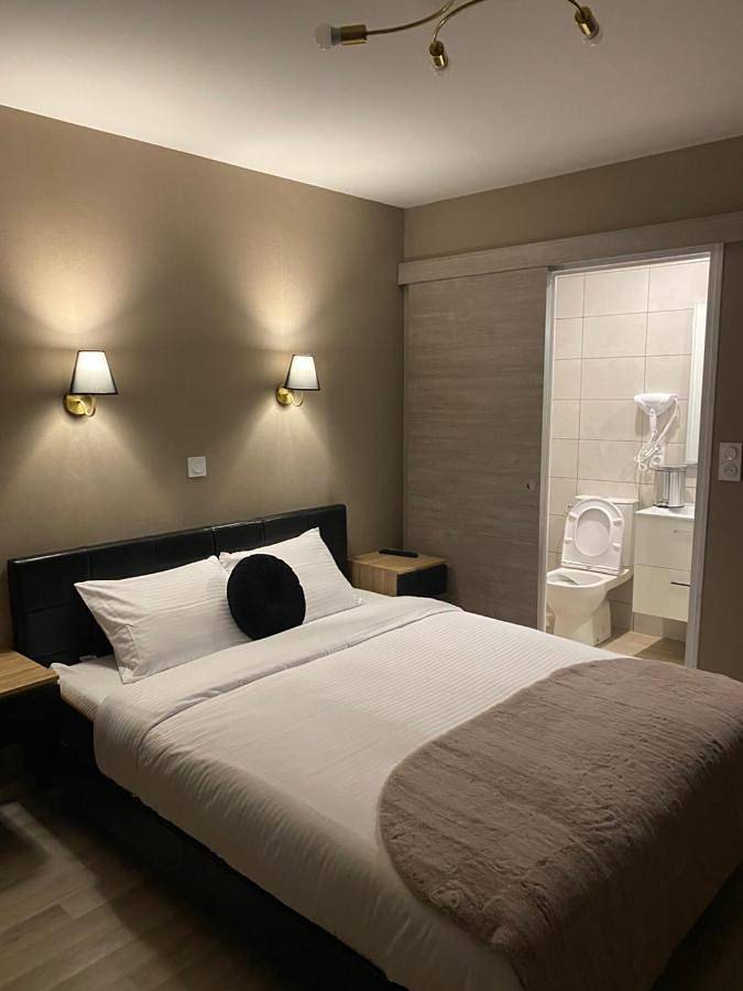 Double Room in Charmes, Région d'Épinal