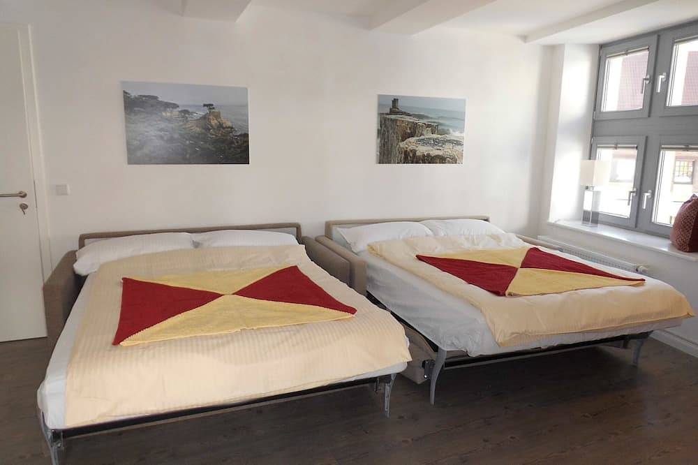 Ganze Wohnung, Haus Markt 12: ganze Etage auf 170 m² für bis zu 12 Personen zentral in Rheine in Rheine, Münsterland