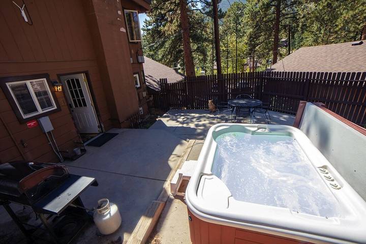 Vacation home for 6 people, with terrace and pool as well as hot tub in Estes Park