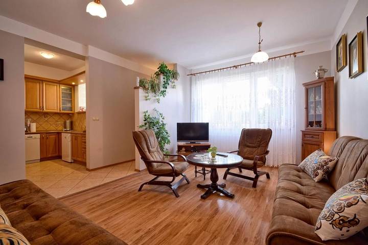 Apartament wakacyjny dla 6 osób, z ogród, Dla rodziny w Dźwirzyno