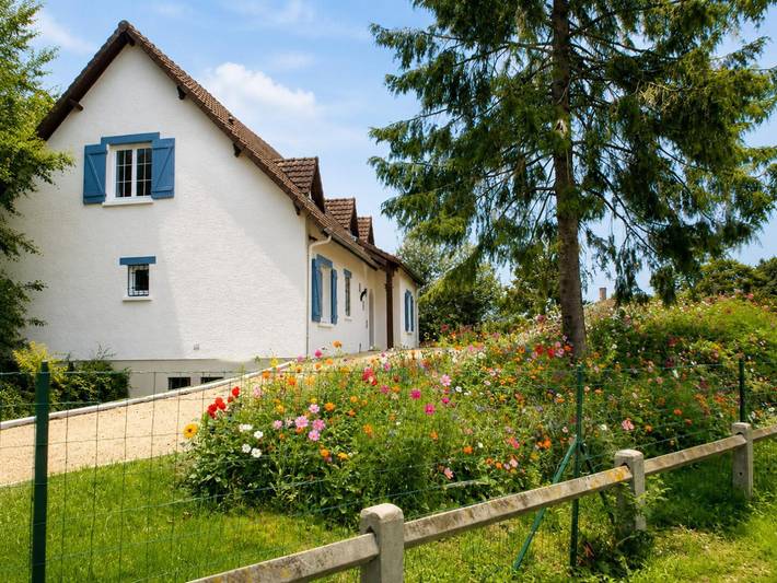 Gîte pour 12 personnes, avec piscine ainsi que terrasse et jardin dans Marne - 2