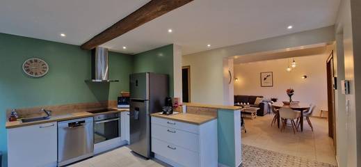 Gîte pour 4 personnes, avec terrasse et jardin à Dosches