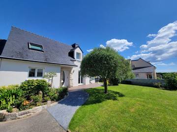Gîte pour 8 personnes, avec terrasse et jardin, animaux acceptés dans Kerhillio
