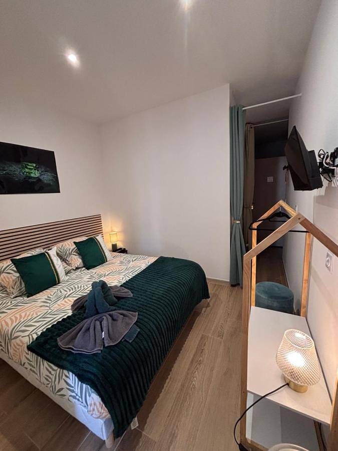 Deluxe Family Room in Narbonne, Côte méditerranéenne (France)