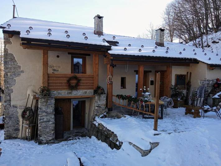 Casa vacanza per 2 persone, con giardino e balcone nonché panorama a Limone Piemonte
