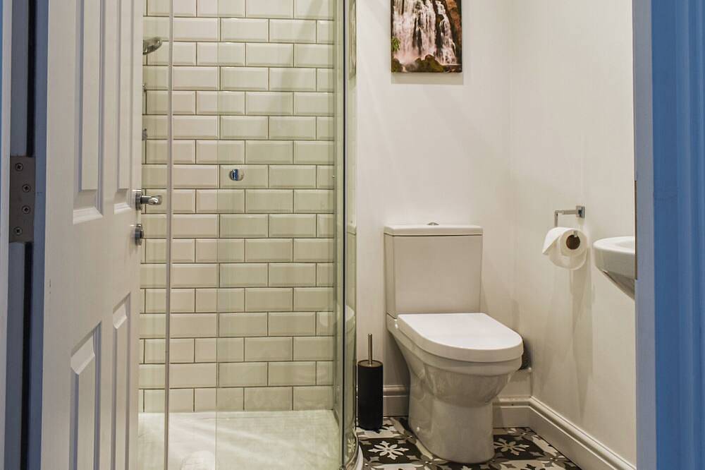 This apartment has it all. in Bradford on Avon, Wiltshire