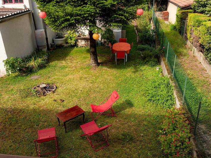 Location de vacances pour 5 personnes, avec jardin et vue, adapté aux familles à Fontaine - 2