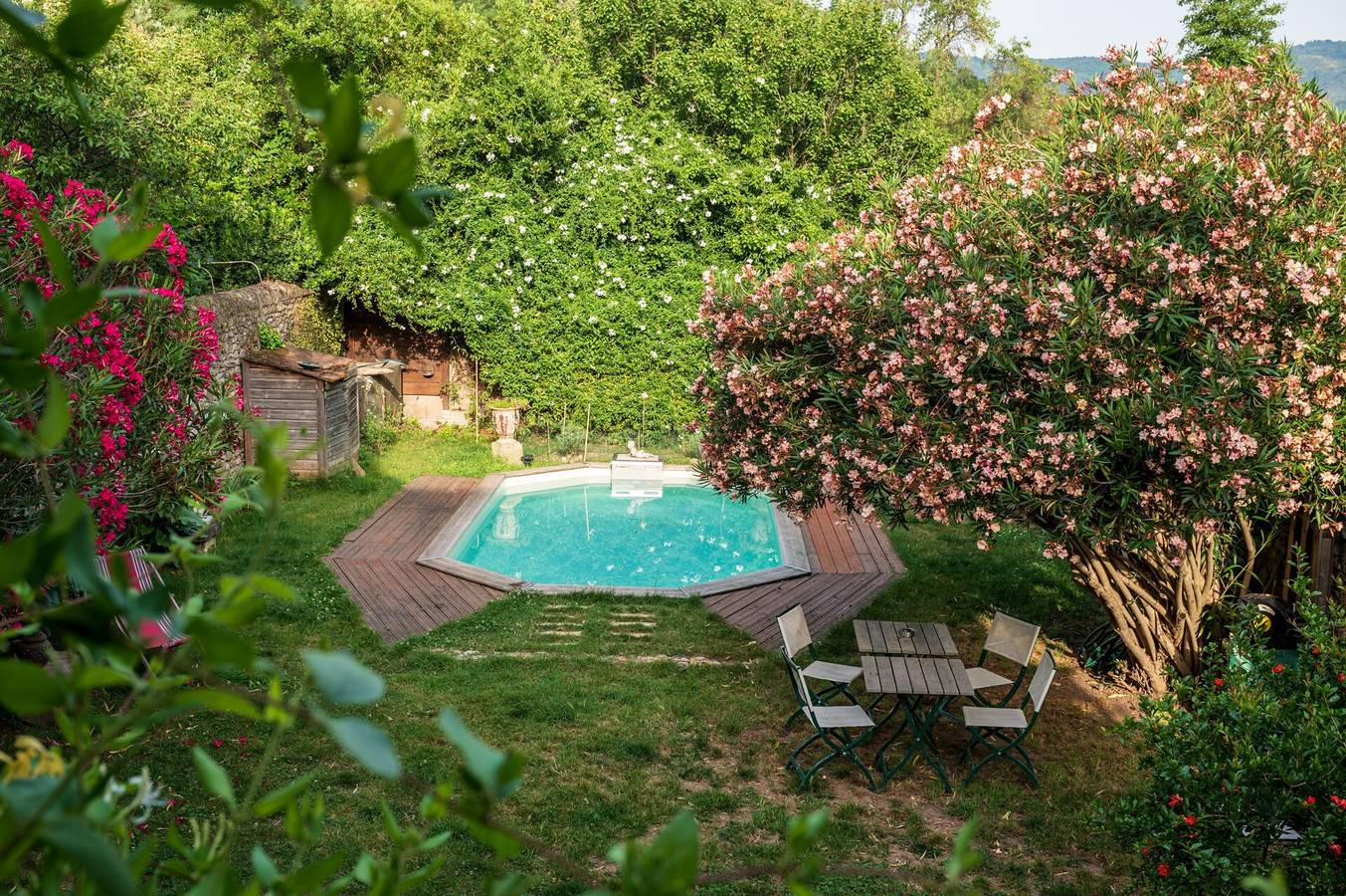 Gîtes de la Soulondre: casa vacacional con vistas a la montaña, piscina compartida y Wi-Fi in Lodève, Región de Lodève