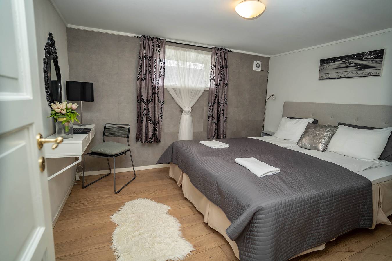 Entire apartment, Bnb Apartment 1 “nice & Cozy"central 2 Rooms by Berti in Stavanger