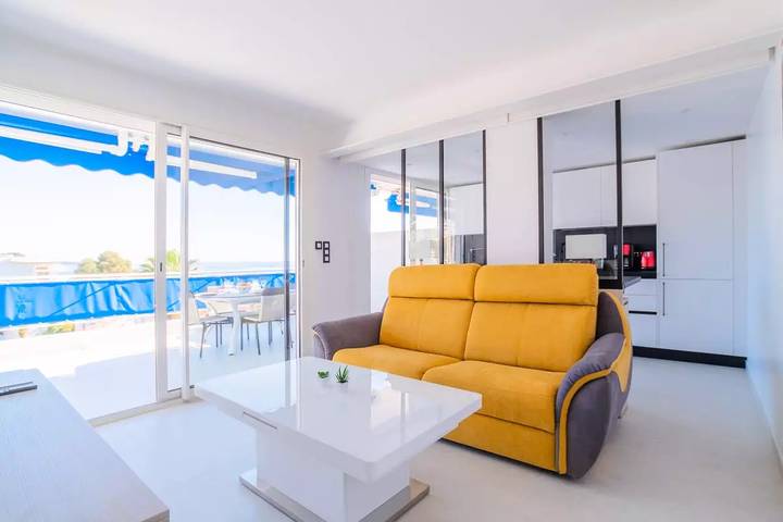 Gîte pour 3 personnes, avec vue et terrasse dans Port du Mourre-Rouge - 2