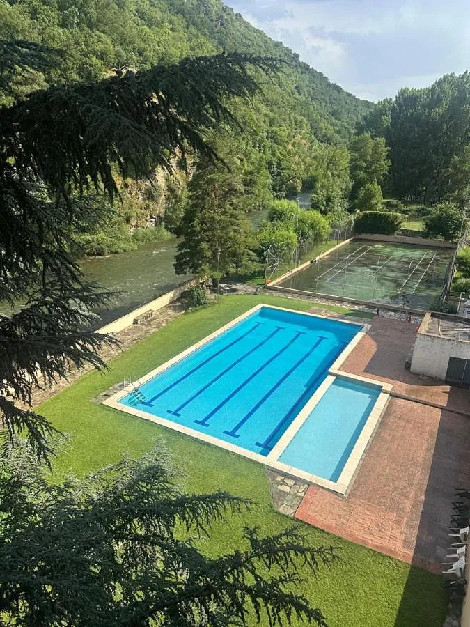 Apartamento de vacaciones para 7 personas, con jardín además de vistas y piscina - 1