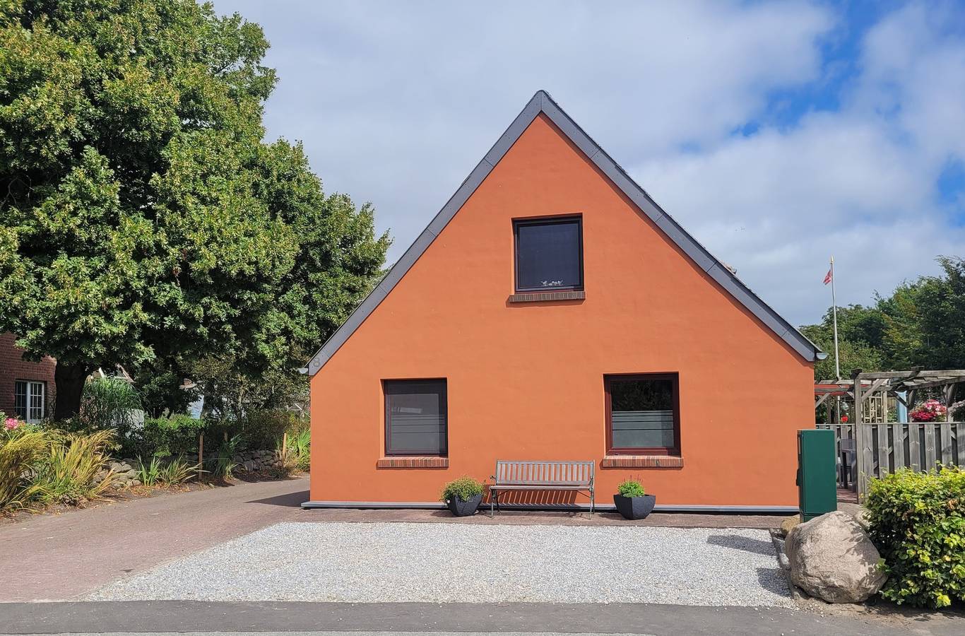 Ferienwohnung 'Ferienhaus Op'n Doerp' mit privater Terrasse, priv. Garten, Wi-Fi u. E-Ladestation in Oesterwurth, Heide und Umgebung