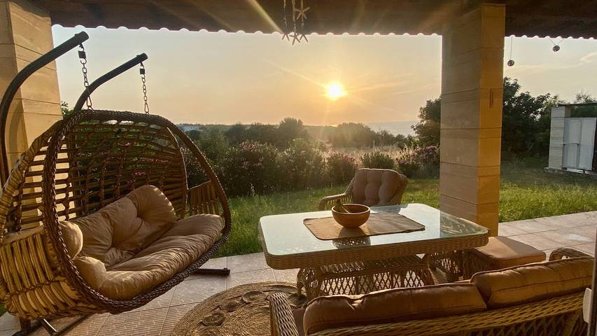 Ganze Wohnung, Sonnenuntergang, Meer- und Bergblick, 3-Bett-2-Badezimmer-Wohnung, Erdgeschoss in Nordzypern