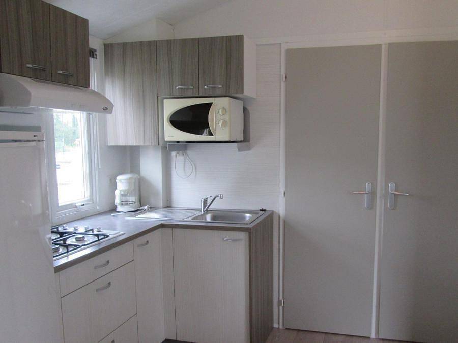 Camping Val de Boutonne - Mobilhome 6 personas - Bermuda 31m² + terraza semicubierta (modelo 2012) in Saint-Jean-d'Angély, Saint-Jean-d'Angély region