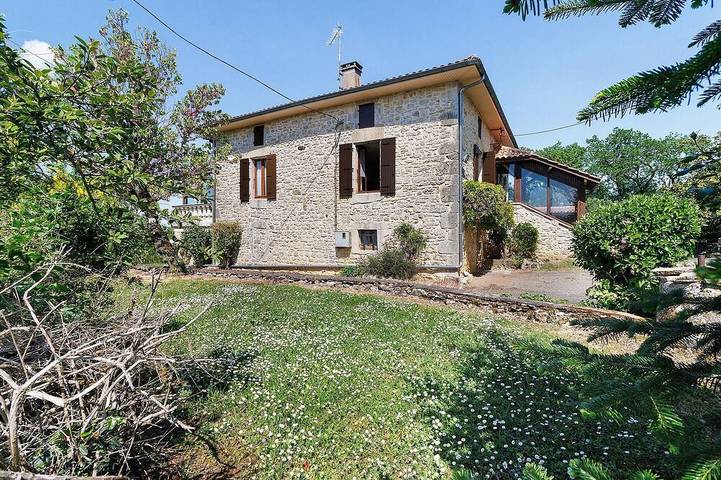 Location de vacances pour 6 personnes, avec jardin et balcon à Montayral