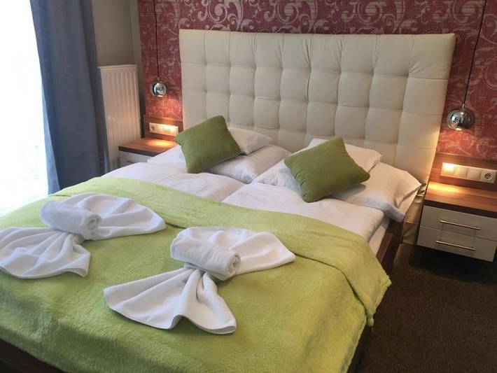 Ferienwohnung für 2 Personen, mit Terrasse und Garten sowie Ausblick in Heviz