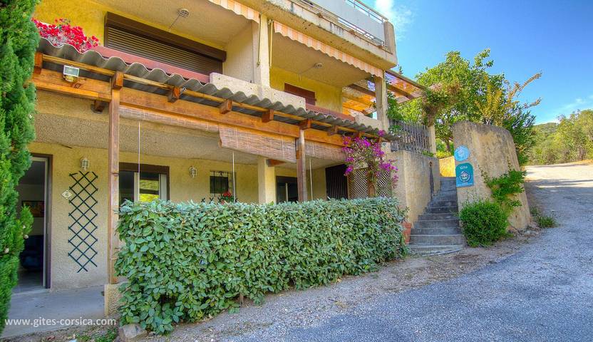 Gîte pour 2 personnes, avec vue et terrasse - 1