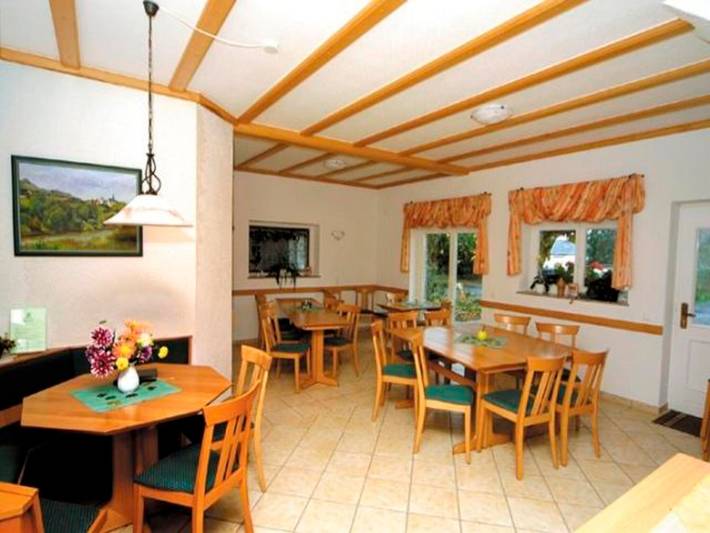 Ferienwohnung für 2 Personen, mit Garten und Balkon, kinderfreundlich in Brauneberg - 3