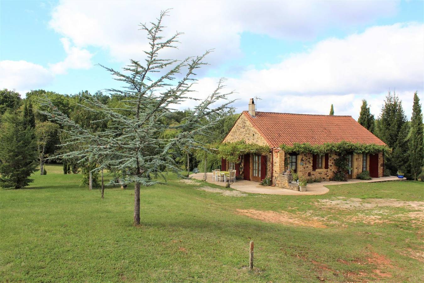 Casa de huéspedes para 4 personas con terraza in Mazeyrolles, Périgord Noir
